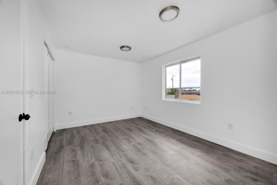 Spacious, unfurnished interior of a new home in , Miami (Image 18).