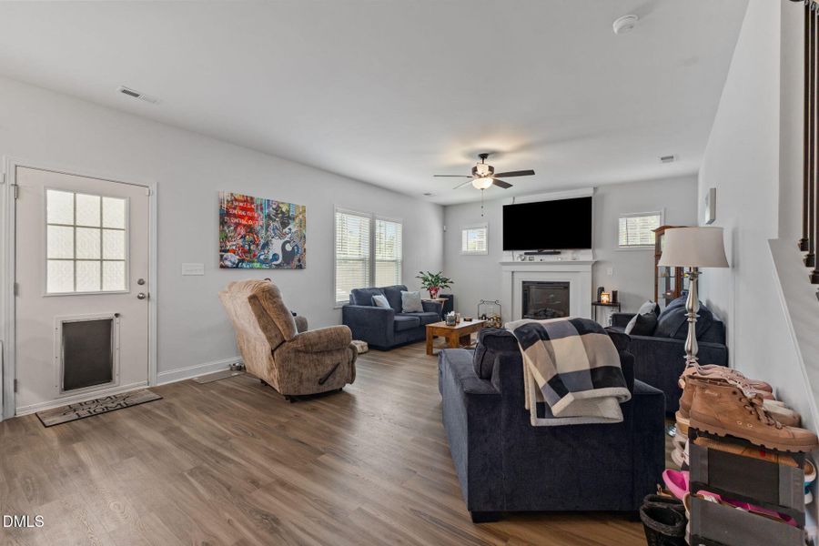 11-web-or-mls-AZ3A9037