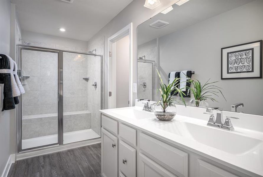 Representative furnished interior of a home built from the Roxbury End Home by Ryan Homes in Creek Water Townhomes, Indian Land (Image 10).