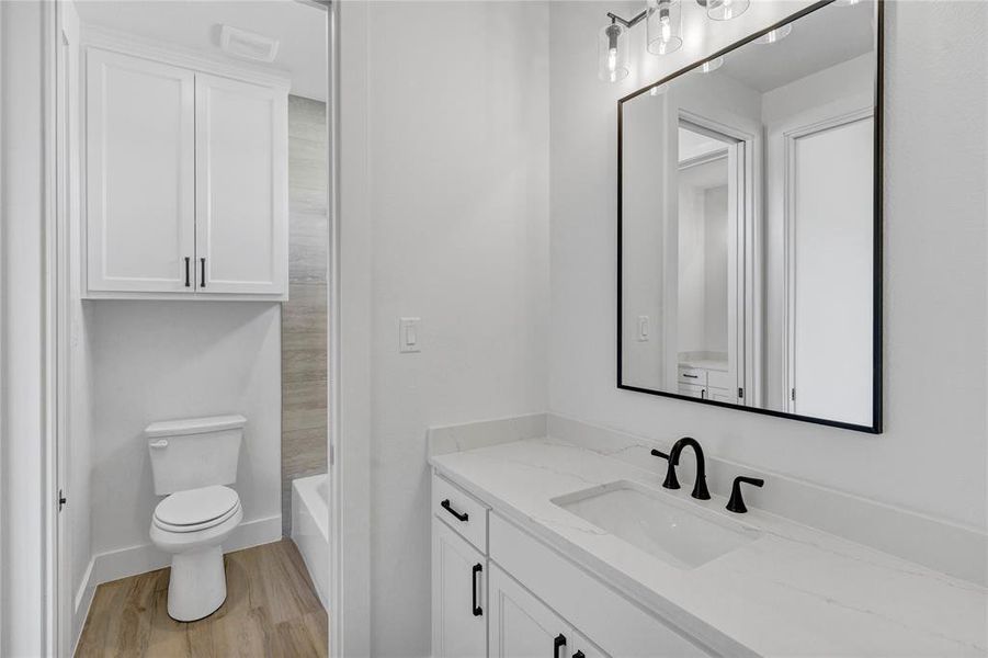 Furnished interior view inside a new home in Oak Water Ranch, Granbury (Image 11). Furnished interior view inside a new home in Oak Water Ranch, Granbury (Image 11).