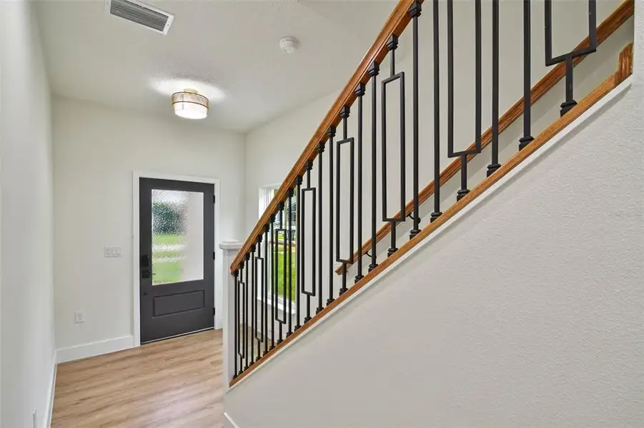 Spacious, unfurnished interior of a new home in , Orlando (Image 22).