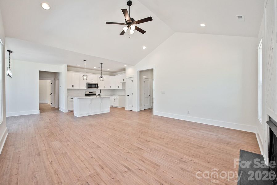 Spacious, unfurnished interior of a new home in , Concord (Image 28).