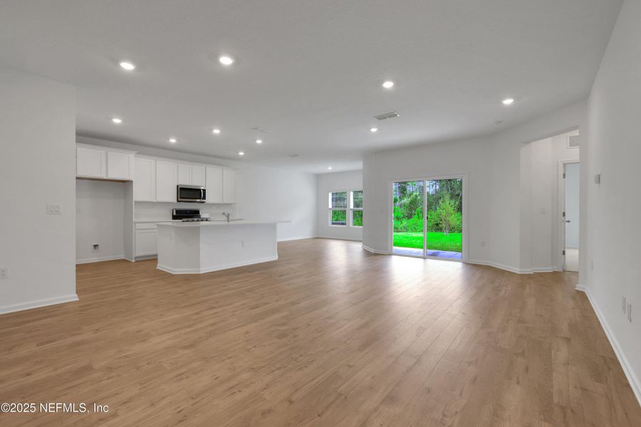 Spacious, unfurnished interior of a new home in Cordova Palms, St. Augustine (Image 22).