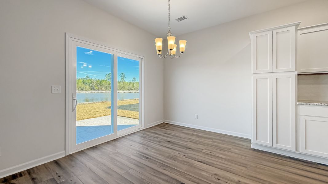 Spacious, unfurnished interior of a new home in Grand Reserve, Hinesville (Image 15).