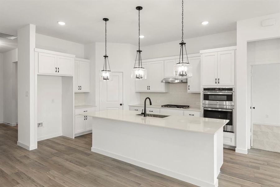 12. 3213 Agnew - Kitchen (2)