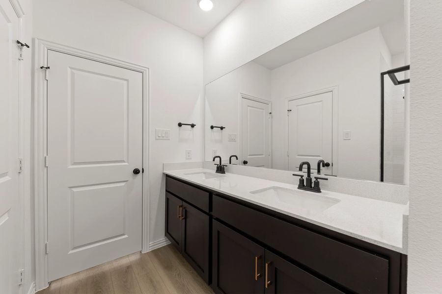 Primary Bathroom featuring the Oxford Collection Primary Bathroom featuring the Oxford Collection
