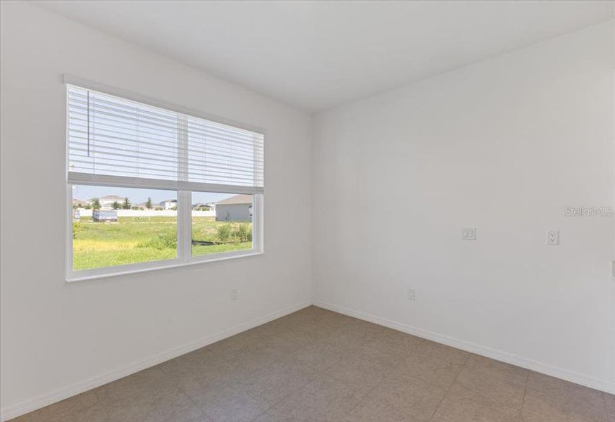 Spacious, unfurnished interior of a new home in Cypress Park Estates, Haines City (Image 8).