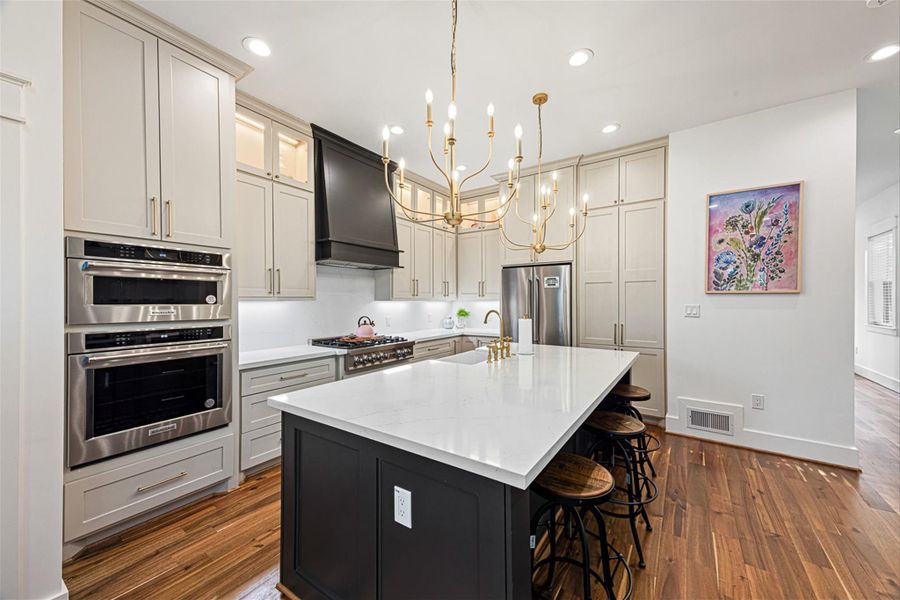 Furnished interior view inside a new home in , Galveston (Image 26).