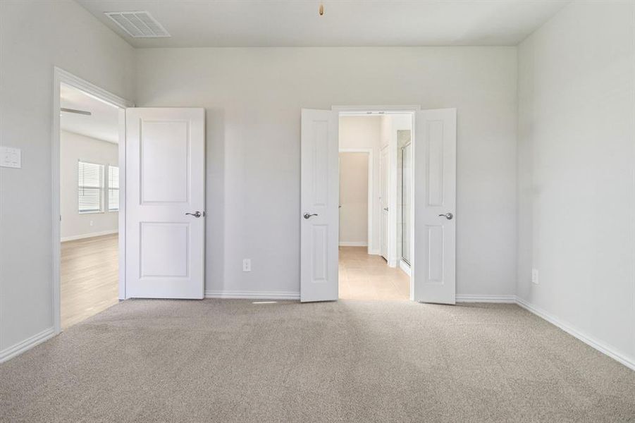 Spacious, unfurnished interior of a new home in Lakehaven - Spring Series, Farmersville (Image 32).