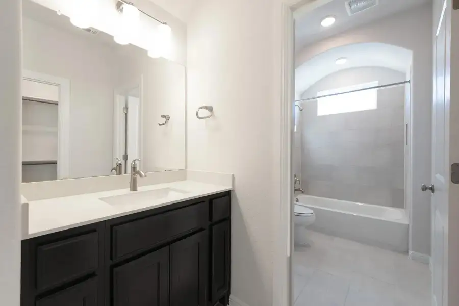 Colinas A Bathroom 3