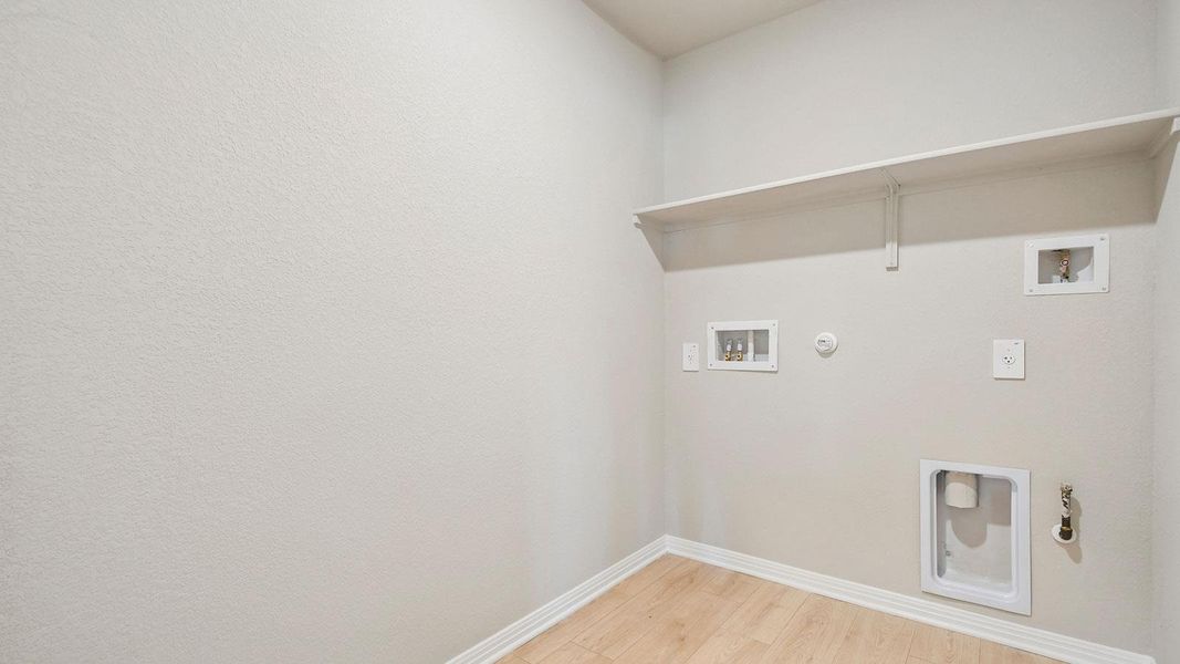 Spacious, unfurnished interior of a new home in Carillon, Manor (Image 26).