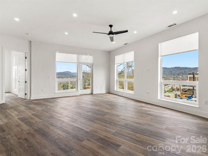 Spacious, unfurnished interior of a new home in , Asheville (Image 19).
