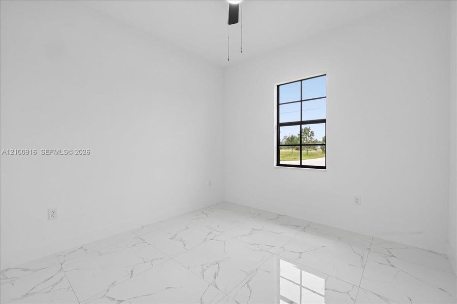 Spacious, unfurnished interior of a new home in , Lehigh Acres (Image 24).