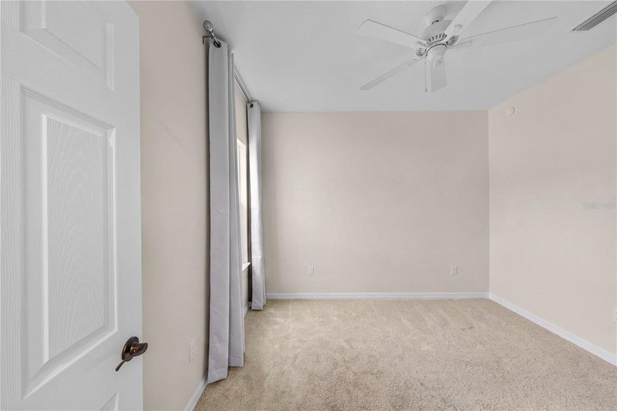 Spacious, unfurnished interior of a new home in , Ocala (Image 25).