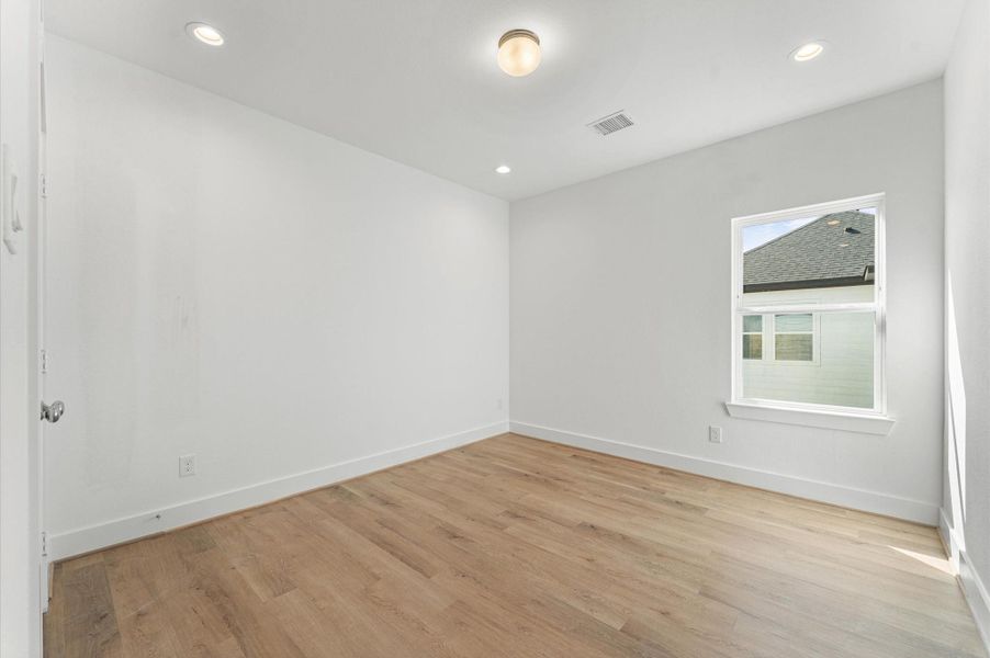 Photos are from another home completed with the same floor plan Photos are from another home completed with the same floor plan