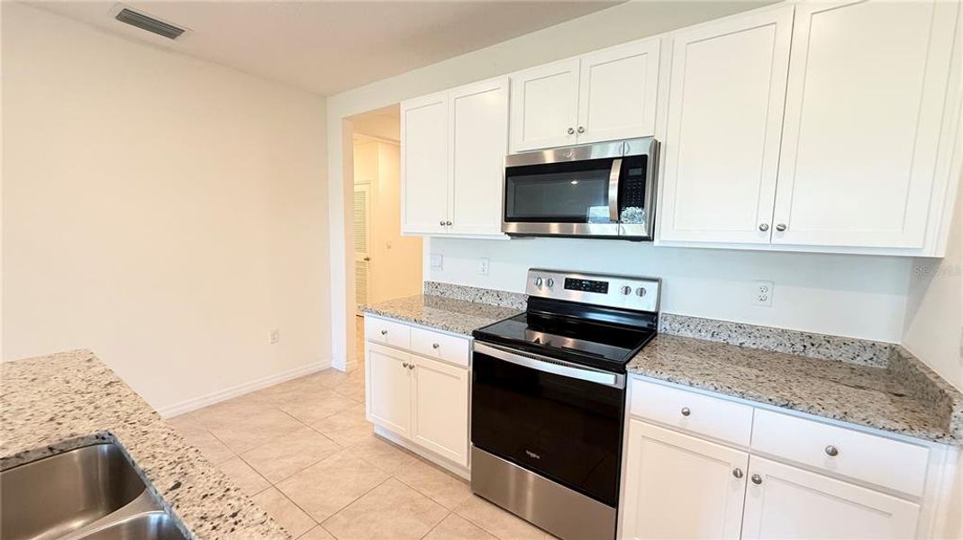 Furnished interior view inside a new home in Astonia, Davenport (Image 13).