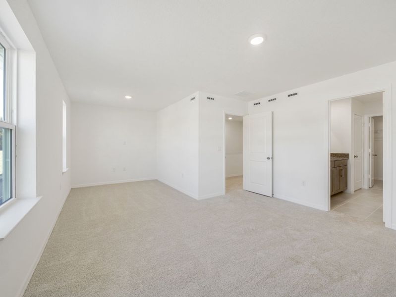 Spacious, unfurnished interior of a new home in Aulin Square, Oviedo (Image 26). Spacious, unfurnished interior of a new home in Aulin Square, Oviedo (Image 26).