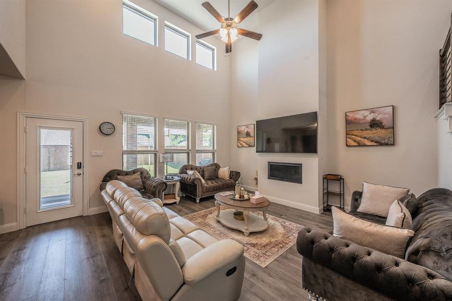 Furnished interior view inside a new home in , Little Elm (Image 8).