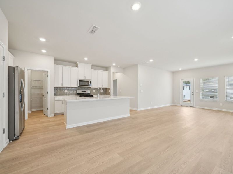 Spacious, unfurnished interior of a new home in Hemingway - Reserve Series, Cumming (Image 14).