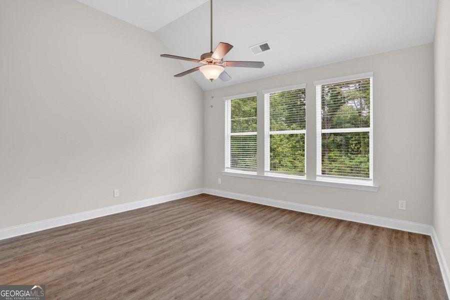 Spacious, unfurnished interior of a new home in Killian Manor at The Adares, Adairsville (Image 13). Spacious, unfurnished interior of a new home in Killian Manor at The Adares, Adairsville (Image 13).