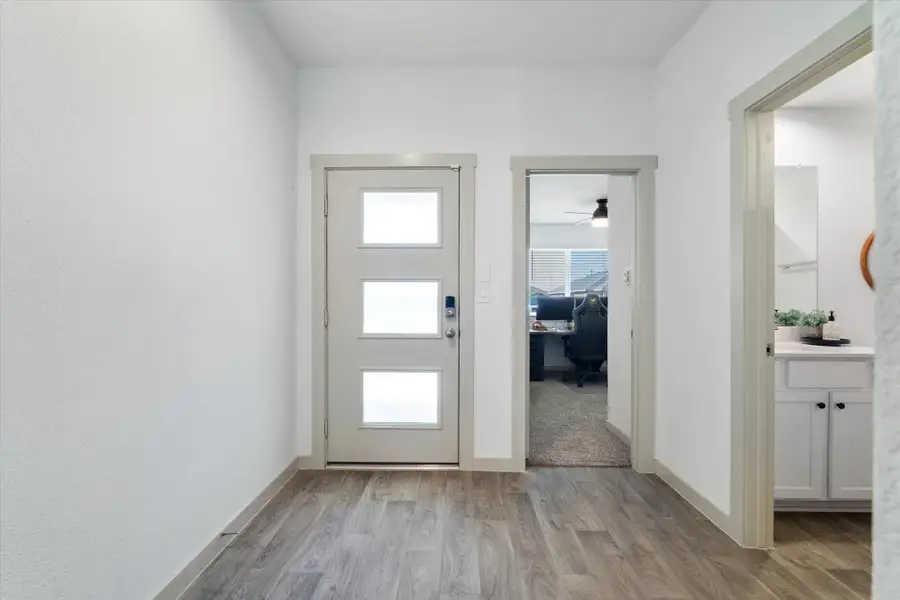 Image 8 of a home in Raintree. Image 8 of a home in Raintree.