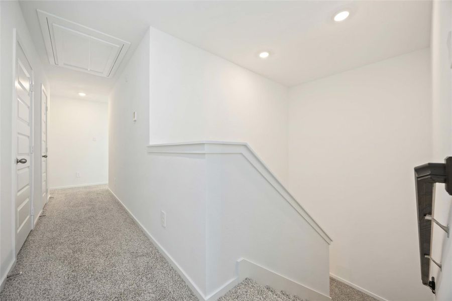 Spacious, unfurnished interior of a new home in Mansfield Estates, Houston (Image 20).