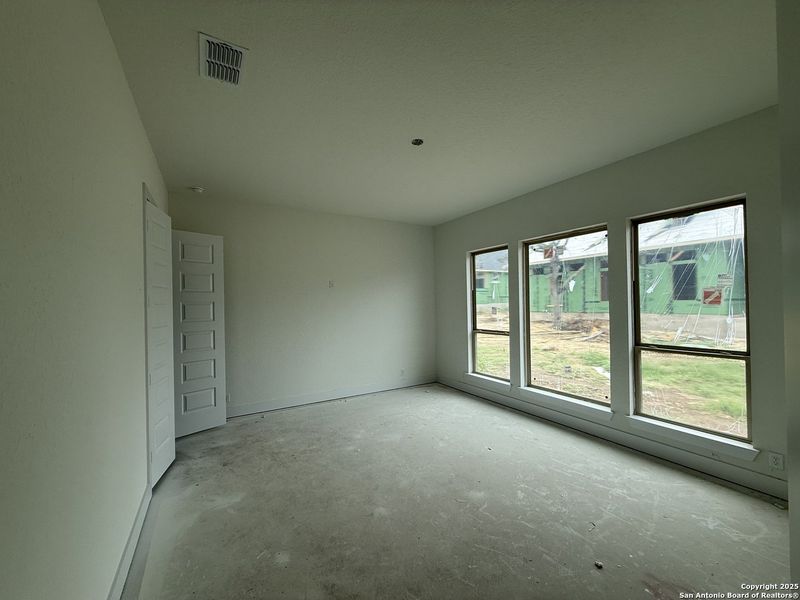 Spacious, unfurnished interior of a new home in Mesa Western, Cibolo (Image 31). Spacious, unfurnished interior of a new home in Mesa Western, Cibolo (Image 31).