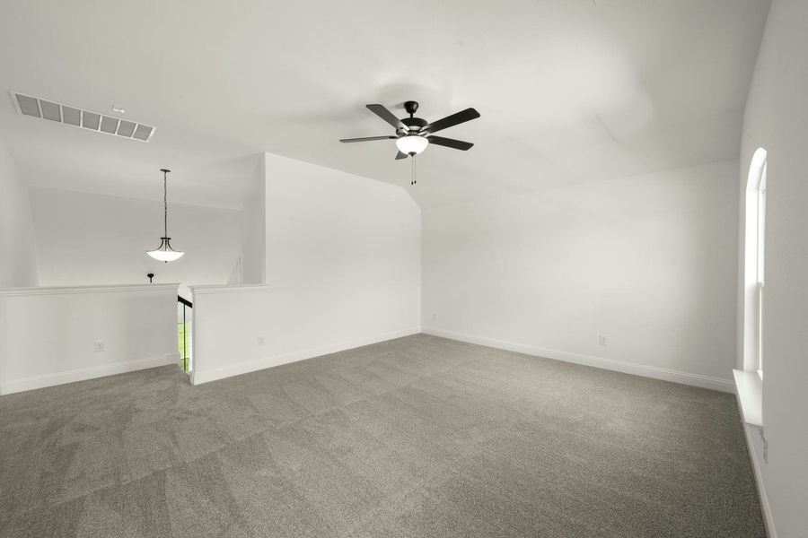 Spacious, unfurnished interior of a new home in Kentsdale Farms, DeSoto (Image 27).