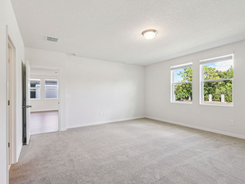 Spacious, unfurnished interior of a new home in The Meadow at Crossprairie, St. Cloud (Image 12).