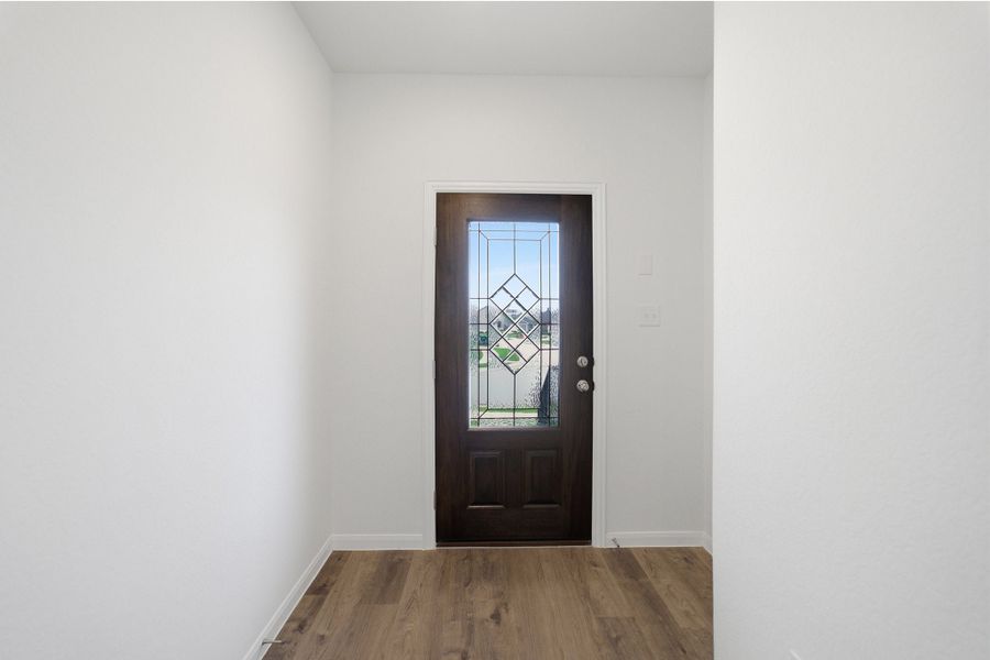 Spacious, unfurnished interior of a new home in Willow View, Converse (Image 23).