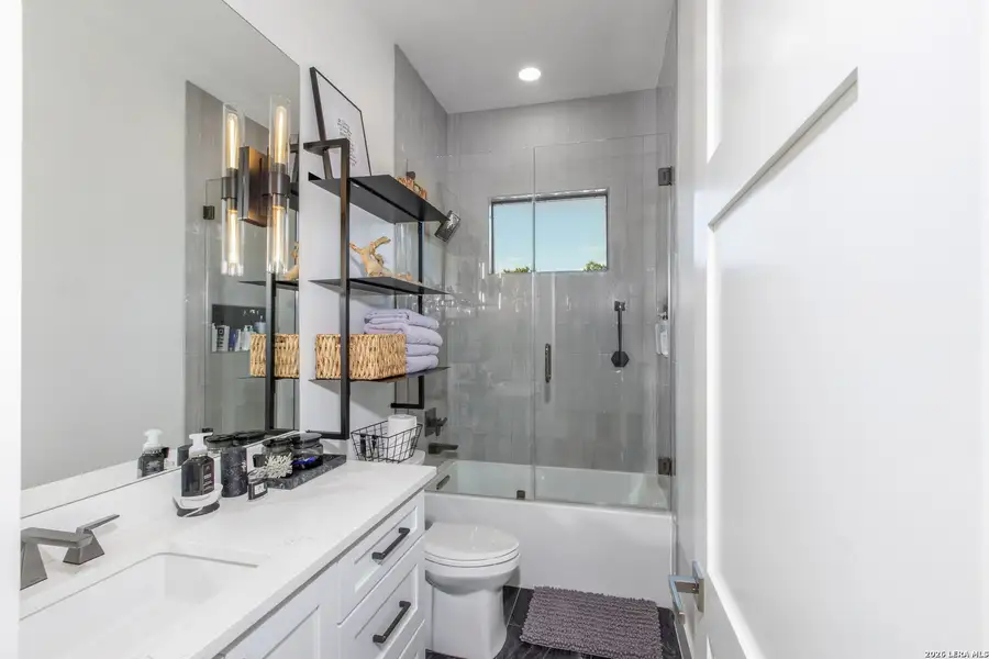 Furnished interior view inside a new home in , Fair Oaks Ranch (Image 13).