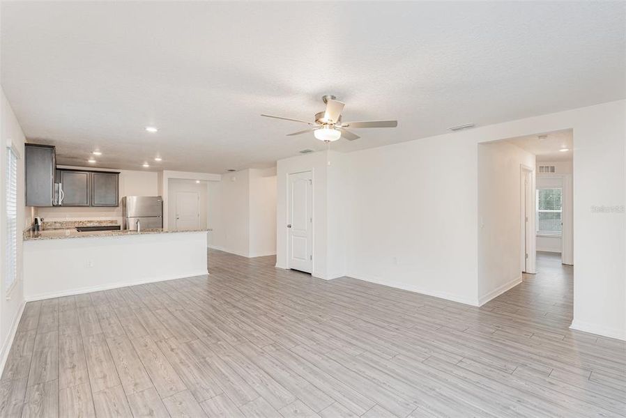 Spacious, unfurnished interior of a new home in , Palm Bay (Image 17).