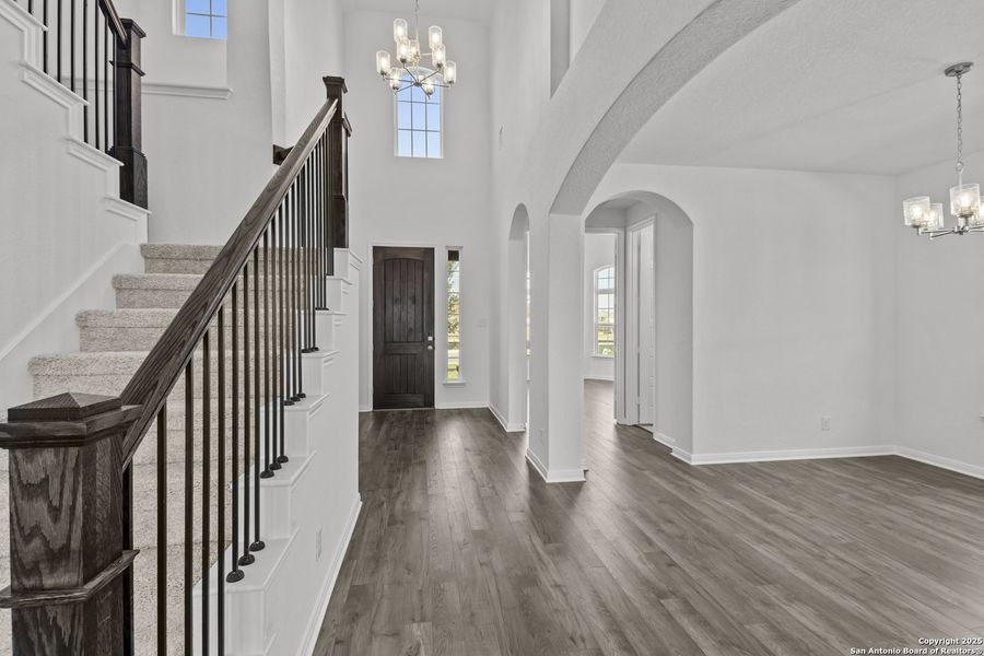 Spacious, unfurnished interior of a new home in Stillwater Ranch, San Antonio (Image 26). Spacious, unfurnished interior of a new home in Stillwater Ranch, San Antonio (Image 26).
