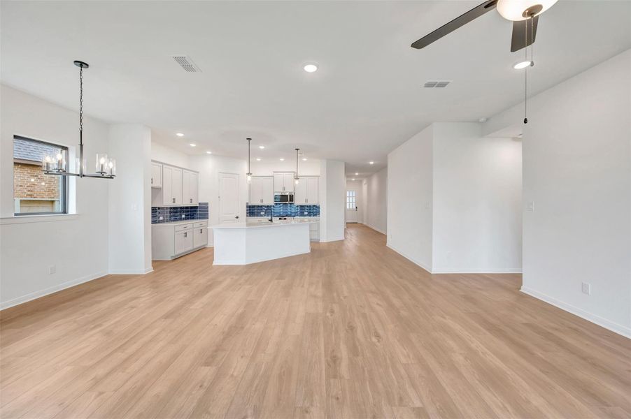 Spacious, unfurnished interior of a new home in Legacy - Retreat Collection, League City (Image 31). Spacious, unfurnished interior of a new home in Legacy - Retreat Collection, League City (Image 31).