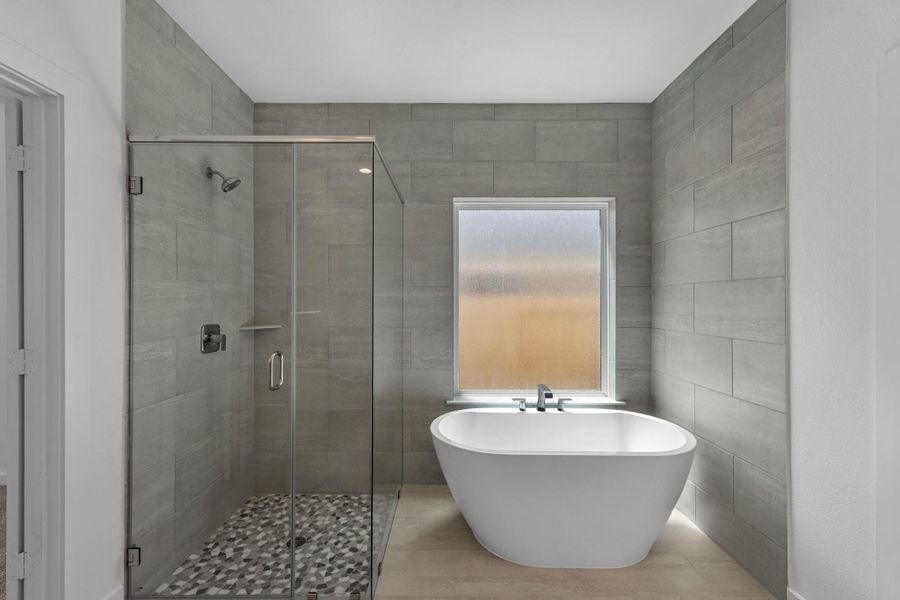 Furnished interior view inside a new home in Huntington Place, Rosharon (Image 10).