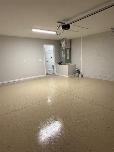 Spacious, unfurnished interior of a new home in , Dunnellon (Image 25).