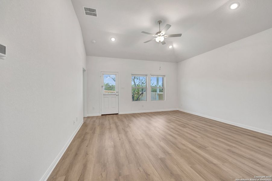 Spacious, unfurnished interior of a new home in Paloma Park, Converse (Image 42).