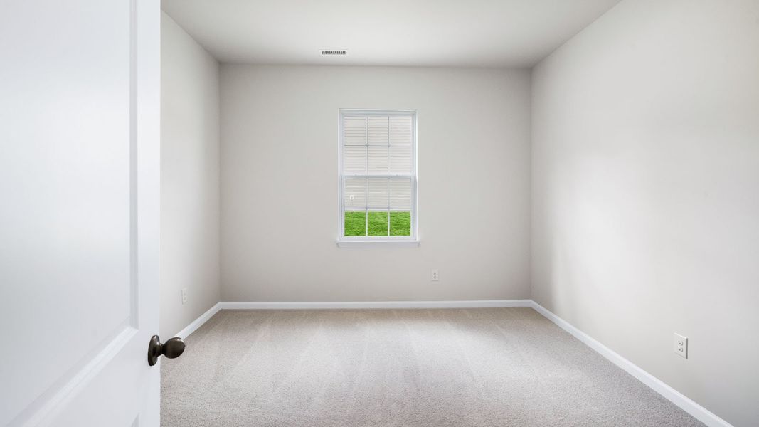 Spacious, unfurnished interior of a new home in Forest Creek, Winston-Salem (Image 21).