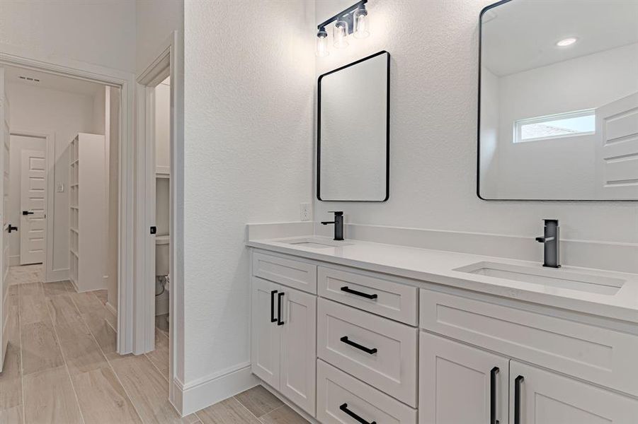 Furnished interior view inside a new home in , Granbury (Image 12).
