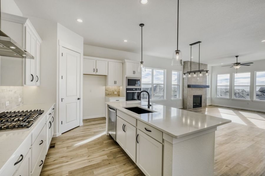 8327 David - Kitchen