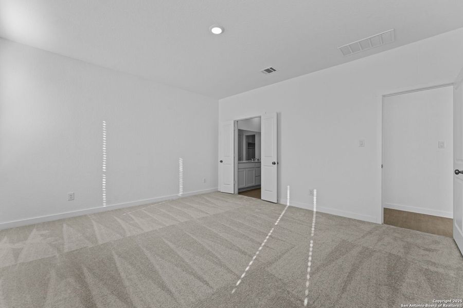 Spacious, unfurnished interior of a new home in , New Braunfels (Image 13). Spacious, unfurnished interior of a new home in , New Braunfels (Image 13).