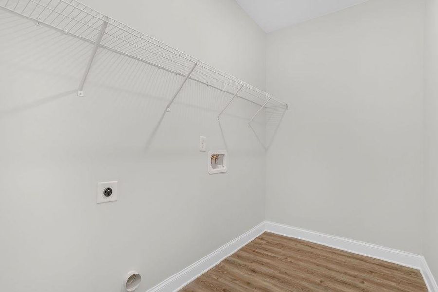 Spacious, unfurnished interior of a new home in , Haddock (Image 46).