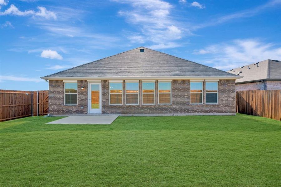 Exterior details and patio area of a home in Verandah, Royse City (Image 4).