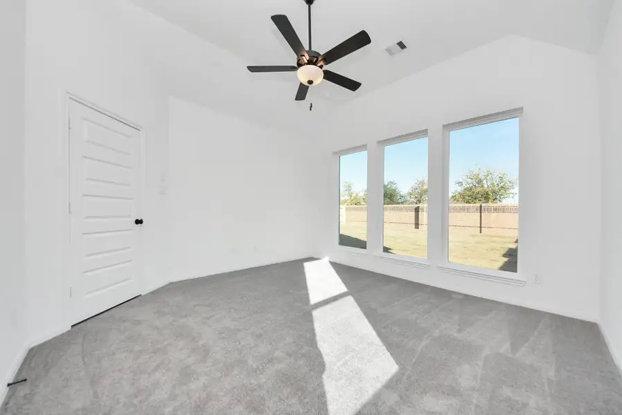 Spacious, unfurnished interior of a new home in Elyson, Katy (Image 21).
