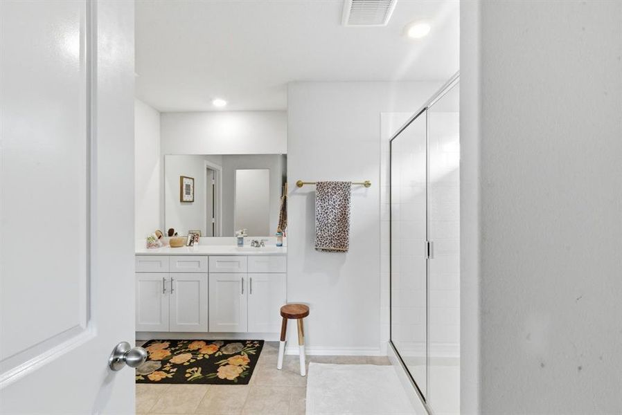 Furnished interior view inside a new home in Sculptor's Park, Springtown (Image 24).