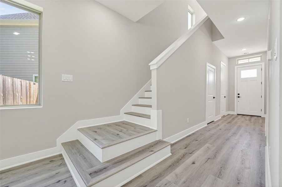 Spacious, unfurnished interior of a new home in , Houston (Image 20).