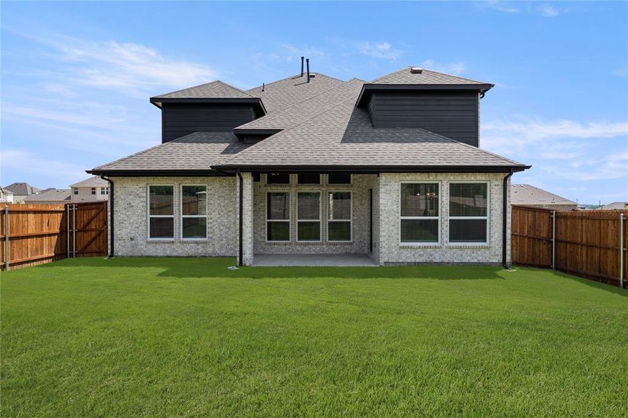 Front exterior of a new home in Brookfield, Melissa, TX, highlighting curb appeal (Image 26). Front exterior of a new home in Brookfield, Melissa, TX, highlighting curb appeal (Image 26).