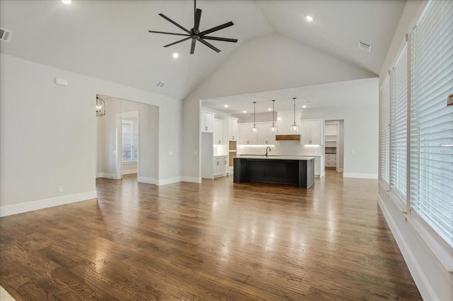 Spacious, unfurnished interior of a new home in , Sherman (Image 26). Spacious, unfurnished interior of a new home in , Sherman (Image 26).