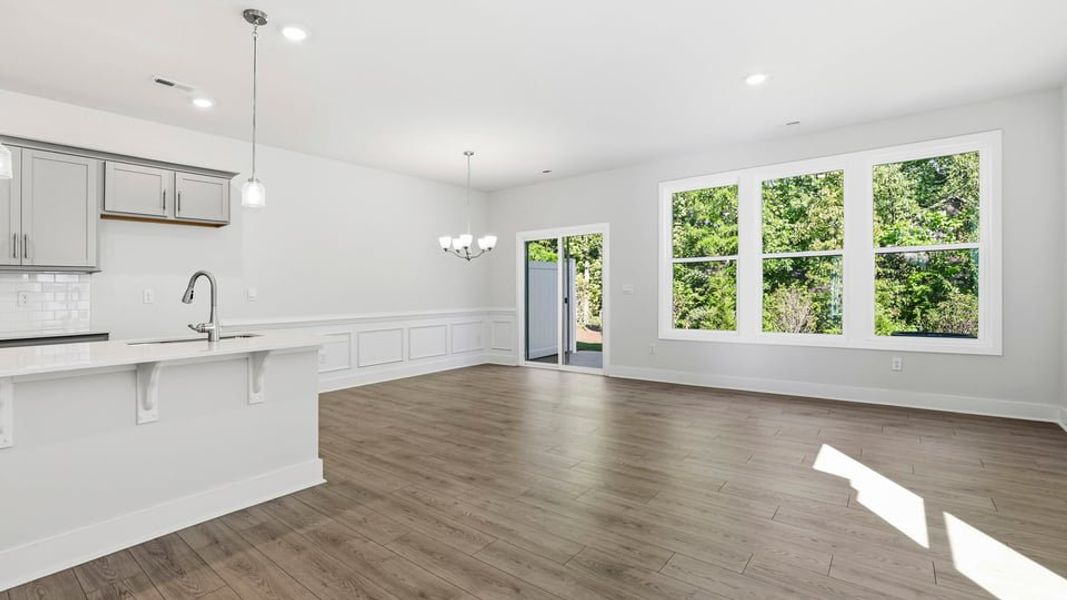 Spacious, unfurnished interior of a new home in Hidden Hills, Spartanburg (Image 15).