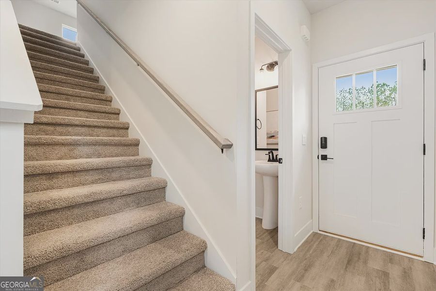 Spacious, unfurnished interior of a new home in Canterbury Villas, Carrollton (Image 21).